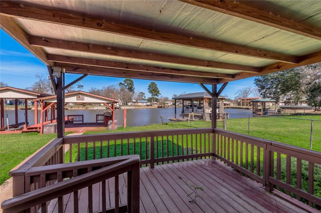 53 Lake View Drive, Huntsville, TX 77320