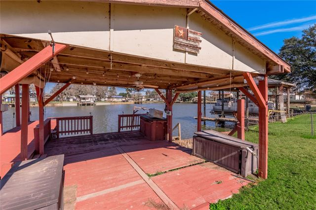 53 Lake View Drive, Huntsville, TX 77320