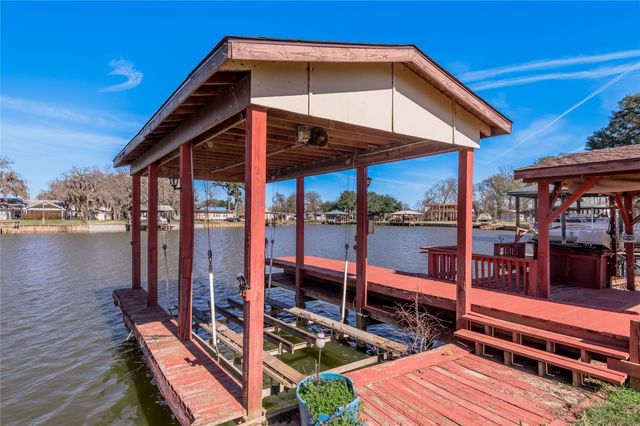 53 Lake View Drive, Huntsville, TX 77320