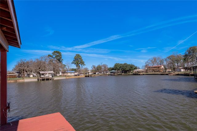 53 Lake View Drive, Huntsville, TX 77320