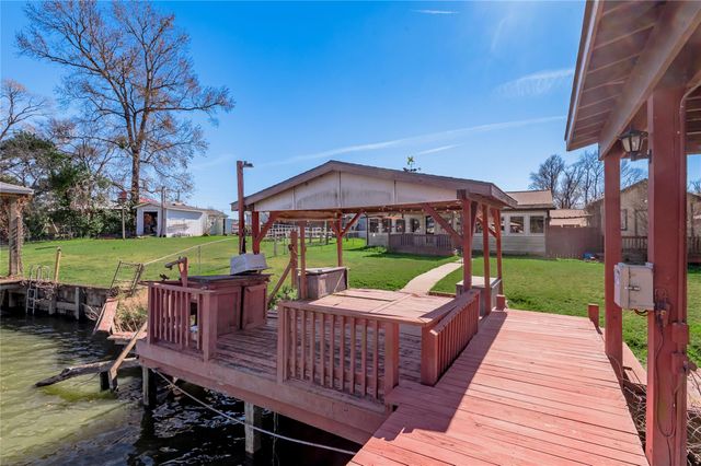 53 Lake View Drive, Huntsville, TX 77320