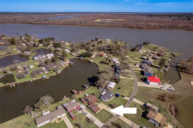 53 Lake View Drive, Huntsville, TX 77320