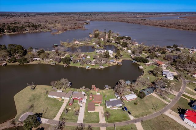 53 Lake View Drive, Huntsville, TX 77320