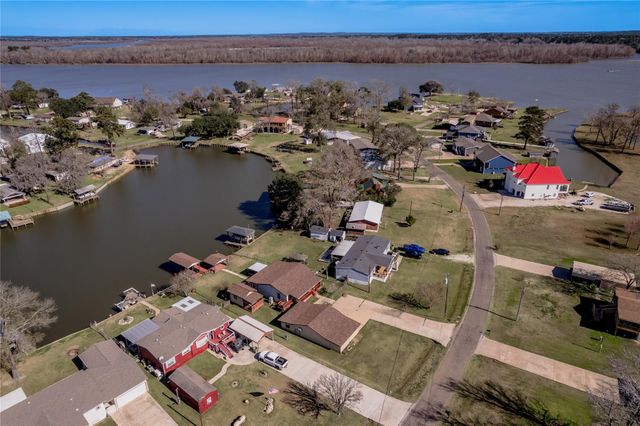 53 Lake View Drive, Huntsville, TX 77320