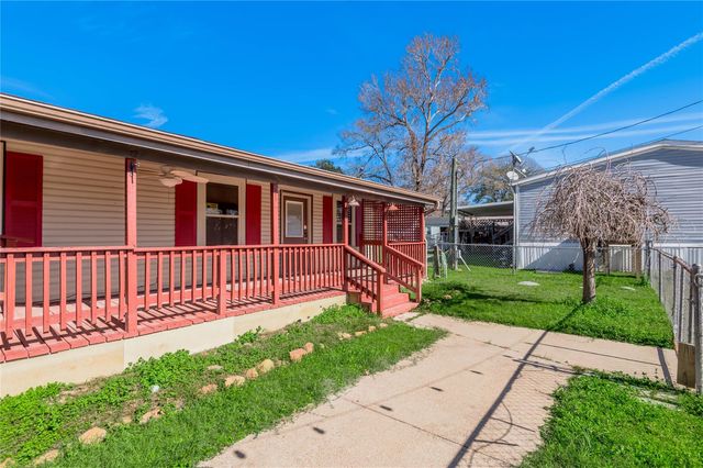 53 Lake View Drive, Huntsville, TX 77320