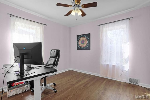 9209 Lucia Drive, St Louis, MO 63123