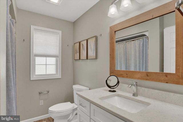 920 VALLEY RD, Enola, PA 17025