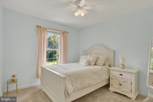920 VALLEY RD, Enola, PA 17025