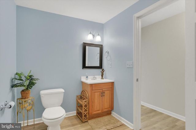 920 VALLEY RD, Enola, PA 17025