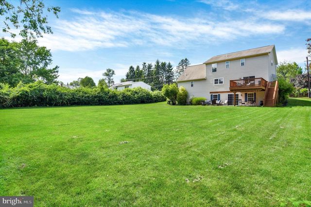 920 VALLEY RD, Enola, PA 17025