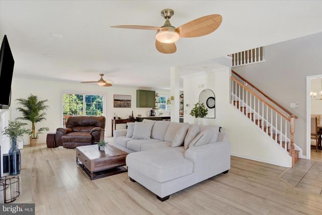 920 VALLEY RD, Enola, PA 17025