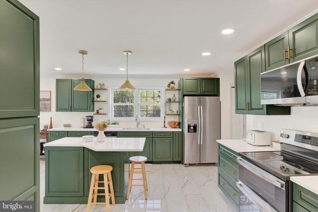 920 VALLEY RD, Enola, PA 17025