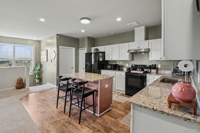 9864 Ridge Run Street, Hartland Township, MI 48855