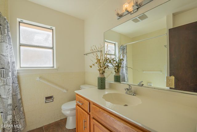 6851 Ridge Top Drive, El Paso, TX 79904