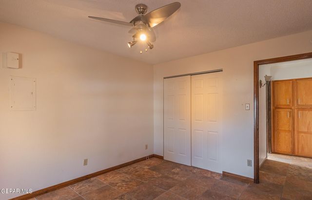 6851 Ridge Top Drive, El Paso, TX 79904