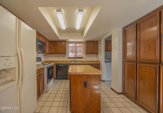 6851 Ridge Top Drive, El Paso, TX 79904