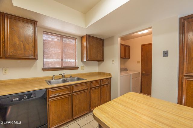 6851 Ridge Top Drive, El Paso, TX 79904