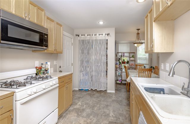 307 4th Avenue N, Algona, WA 98001