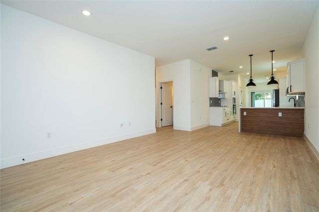 4419 COLLEGE DRIVE, Orlando, FL 32811