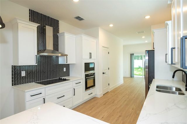 4419 COLLEGE DRIVE, Orlando, FL 32811
