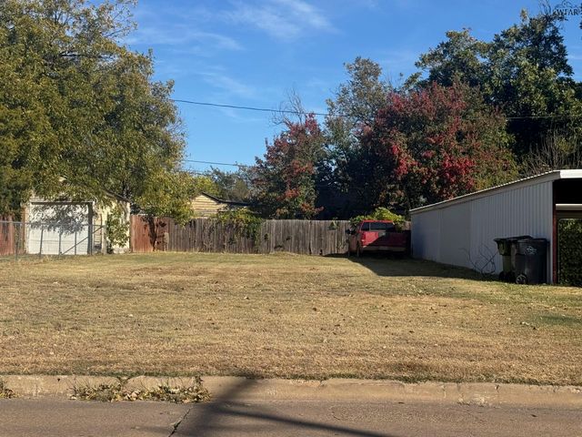 2505 BRIDWELL STREET, Wichita Falls, TX 76301