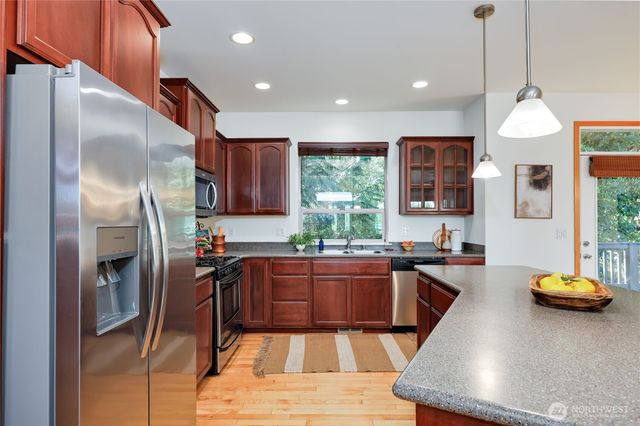 2496 NE Ariel Court, Poulsbo, WA 98370