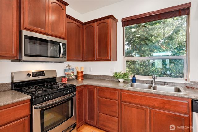 2496 NE Ariel Court, Poulsbo, WA 98370