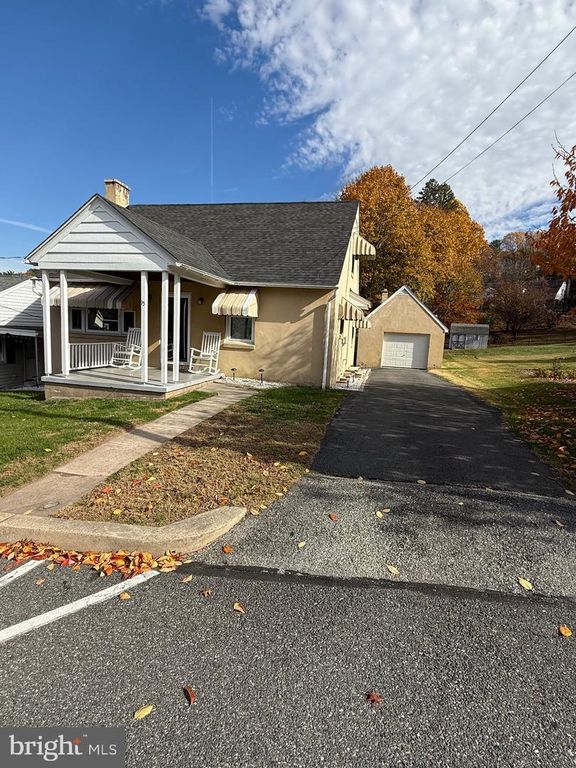 15 LAKE ST, Mohnton, PA 19540
