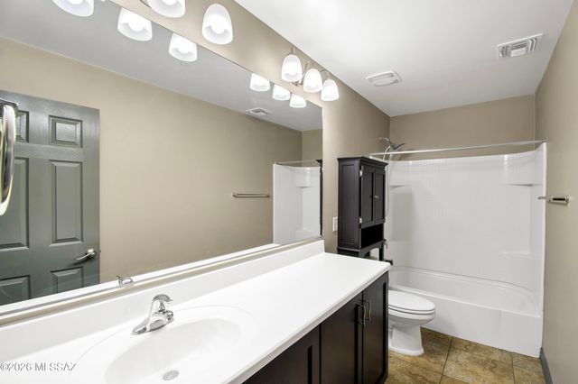 8728 W Hanbury Road, Marana, AZ 85653