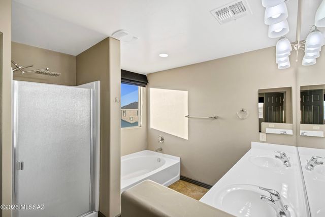 8728 W Hanbury Road, Marana, AZ 85653