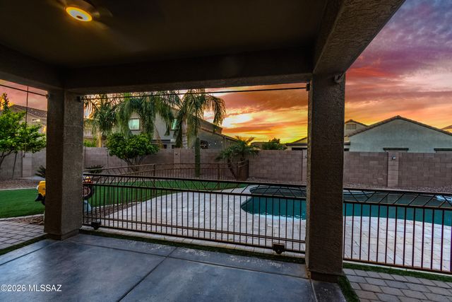 8728 W Hanbury Road, Marana, AZ 85653
