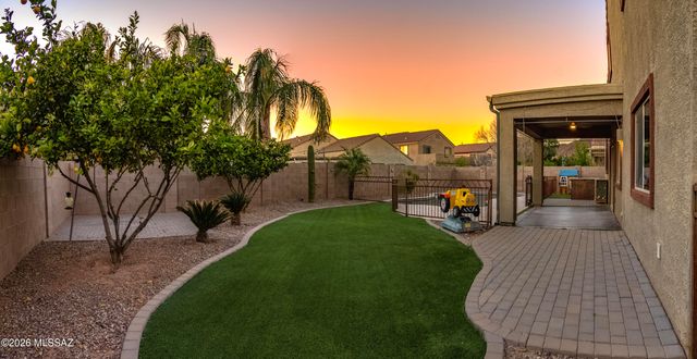 8728 W Hanbury Road, Marana, AZ 85653