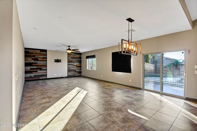 8728 W Hanbury Road, Marana, AZ 85653