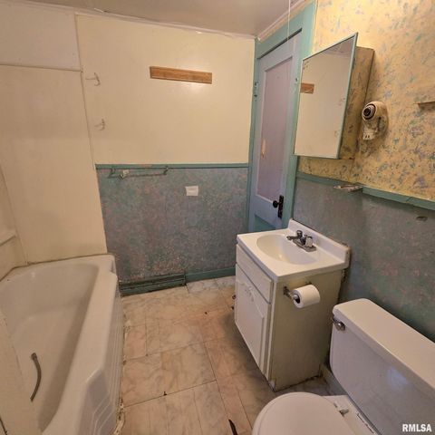 1121 N BENEDICT Street, Chillicothe, IL 61523