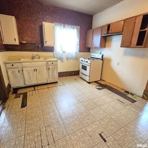 1121 N BENEDICT Street, Chillicothe, IL 61523