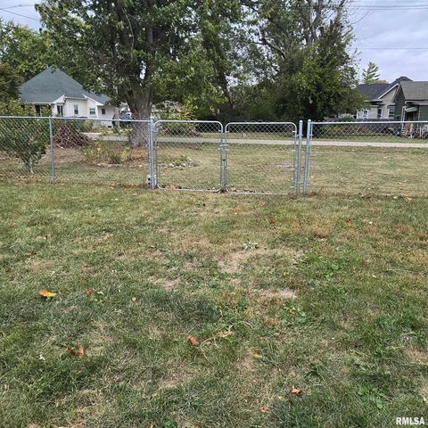 1121 N BENEDICT Street, Chillicothe, IL 61523