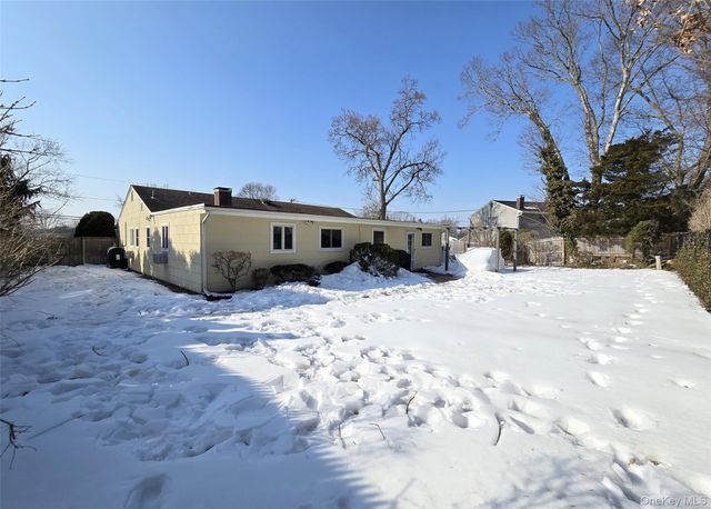 59 Holiday Park Drive, Centereach, NY 11720