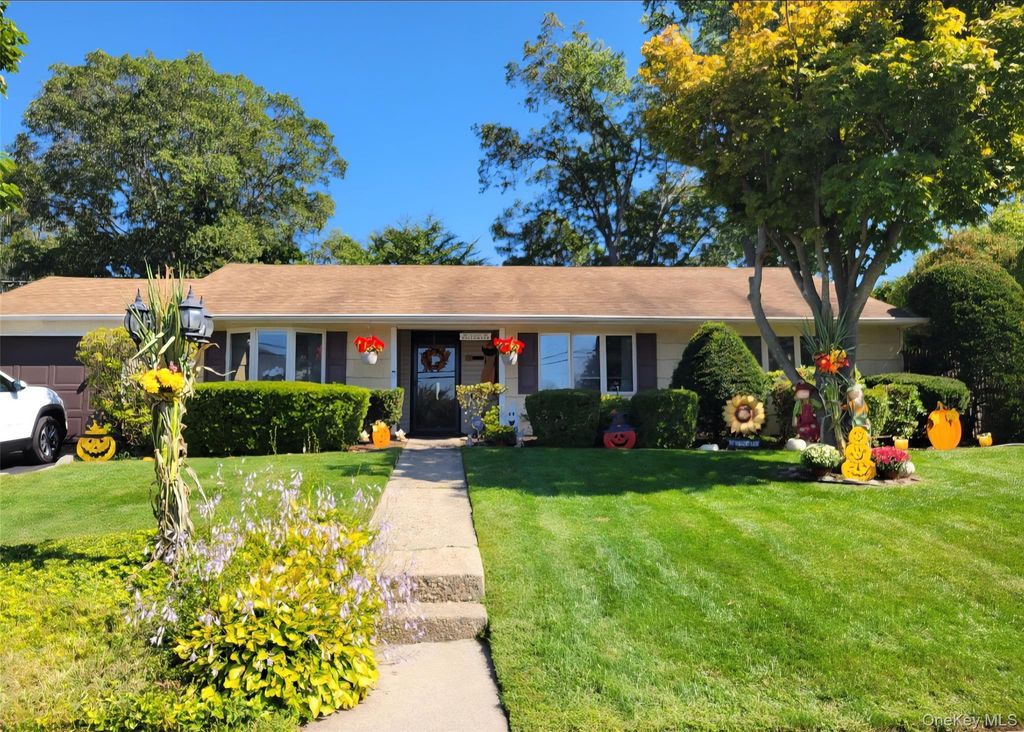 59 Holiday Park Drive, Centereach, NY 11720