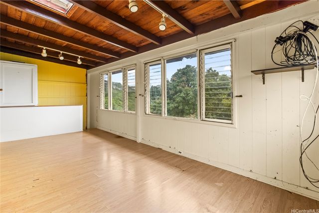 99-821 Aiea Heights Drive, Aiea, HI 96701