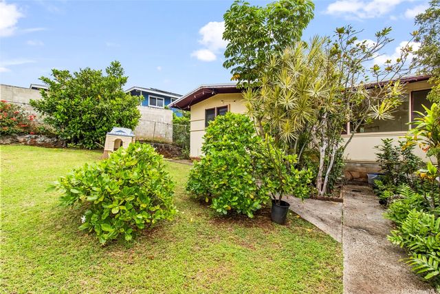 99-821 Aiea Heights Drive, Aiea, HI 96701
