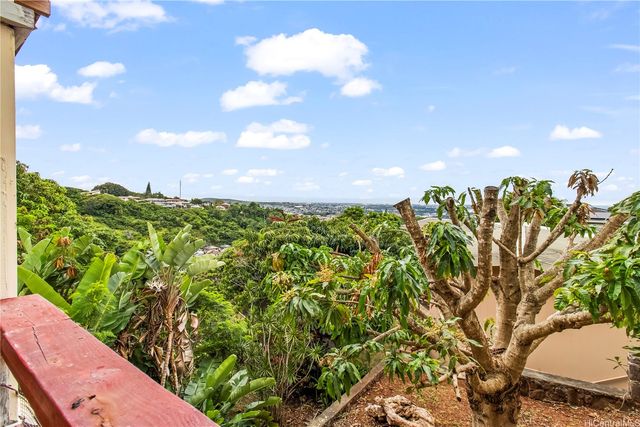 99-821 Aiea Heights Drive, Aiea, HI 96701