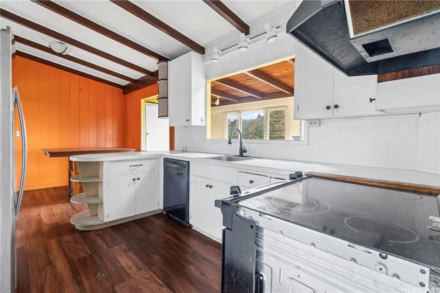 99-821 Aiea Heights Drive, Aiea, HI 96701