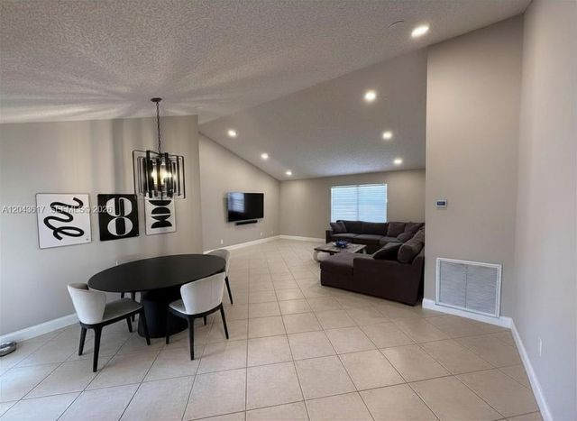 8765 SW 58th Street, Cooper City, FL 33328