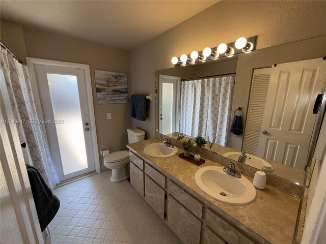 8765 SW 58th Street, Cooper City, FL 33328