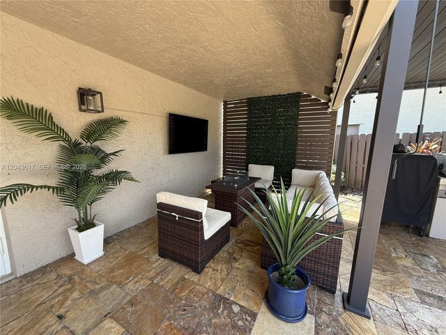8765 SW 58th Street, Cooper City, FL 33328