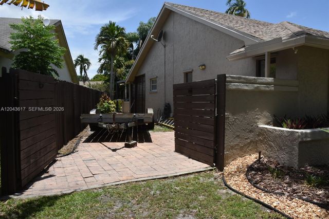 8765 SW 58th Street, Cooper City, FL 33328