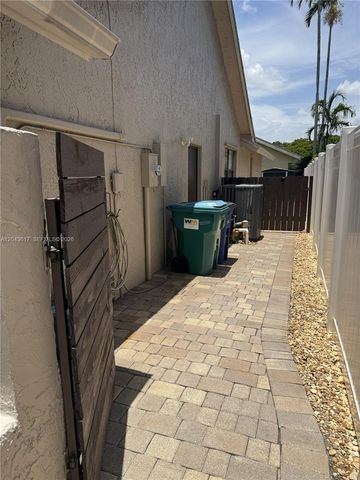 8765 SW 58th Street, Cooper City, FL 33328