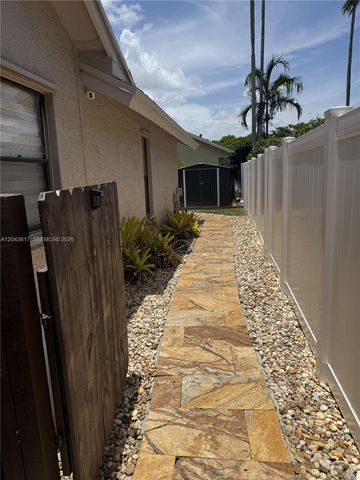 8765 SW 58th Street, Cooper City, FL 33328