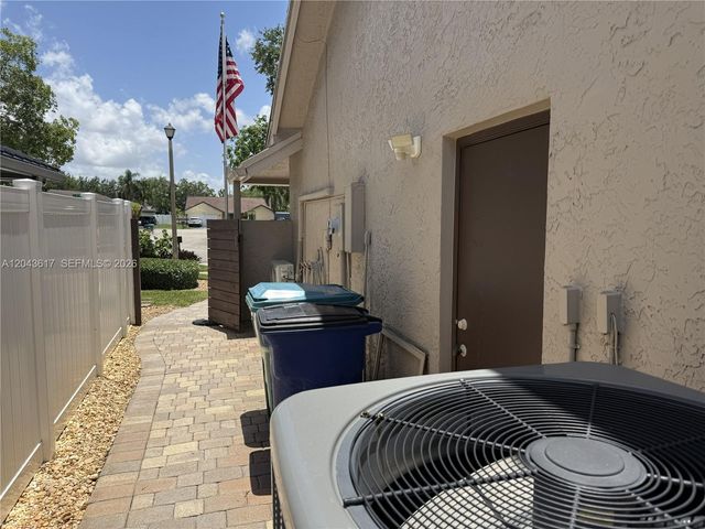 8765 SW 58th Street, Cooper City, FL 33328