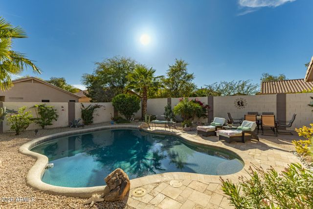 157 W SADDLE Way, San Tan Valley, AZ 85143